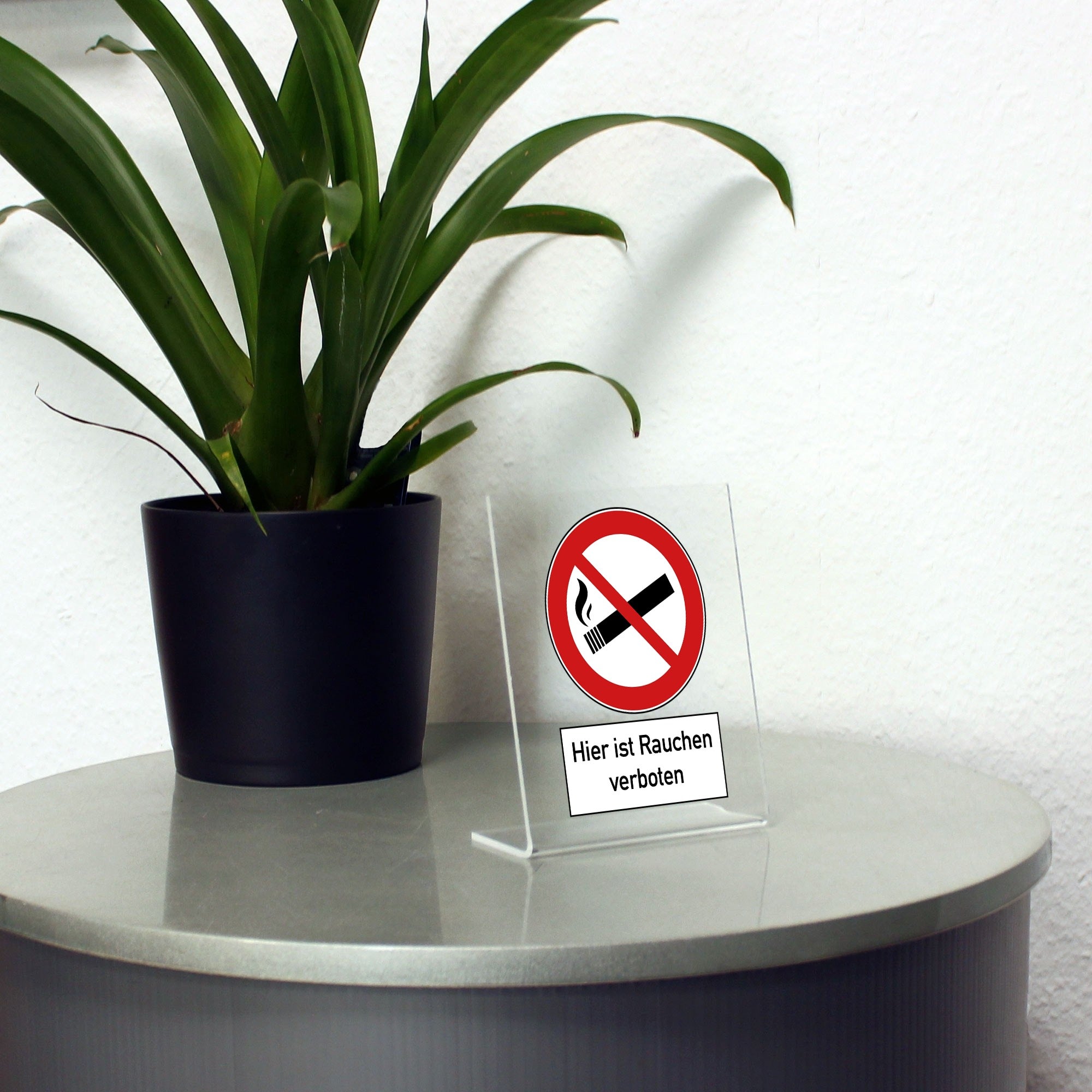 Acrylaufsteller "Hier ist Rauchen verboten" in A6-Größe, klares Schild aus Acryl mit schwarzer Aufschrift, für Rauchverbotsbereiche