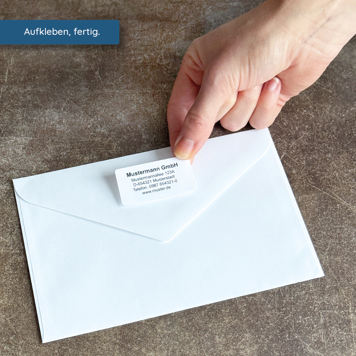 Rollenetiketten 51x25 mm von aufkleberdrucker.de, 250 Stück, mit Anwendung auf Kartons und Verpackungen, rechteckiges Etikett