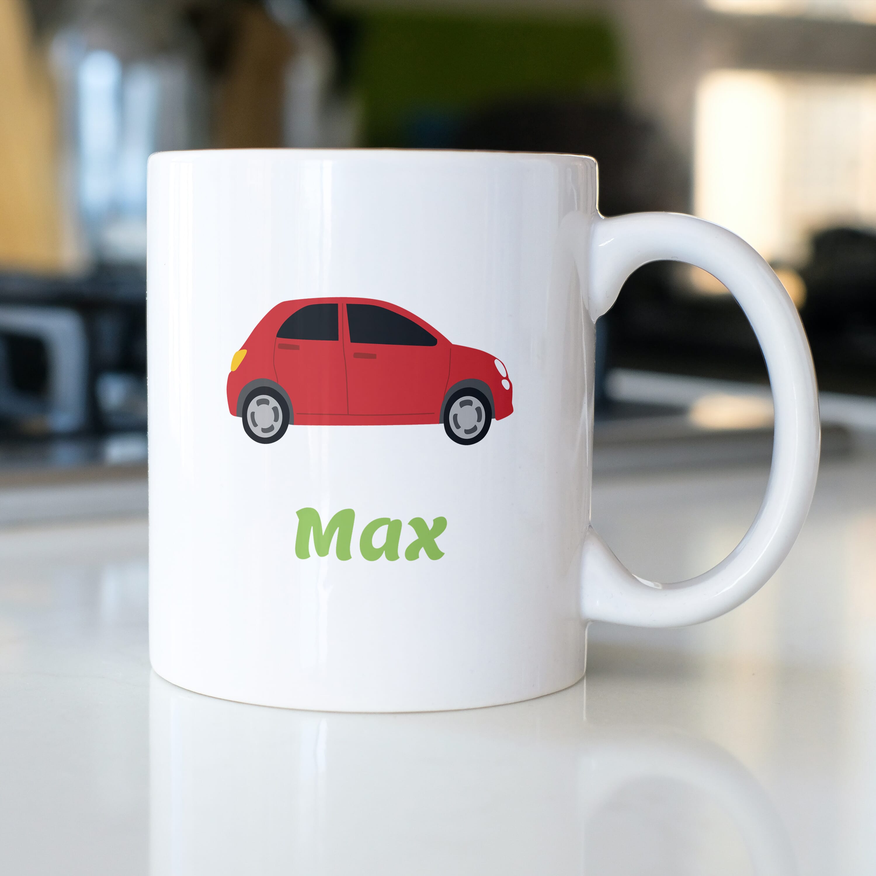 Weiße Keramiktasse mit Kindermotiv und individuellem Druck, Auto-Design, von gravur-fabrik.de, ideal für personalisierte Geschenke.