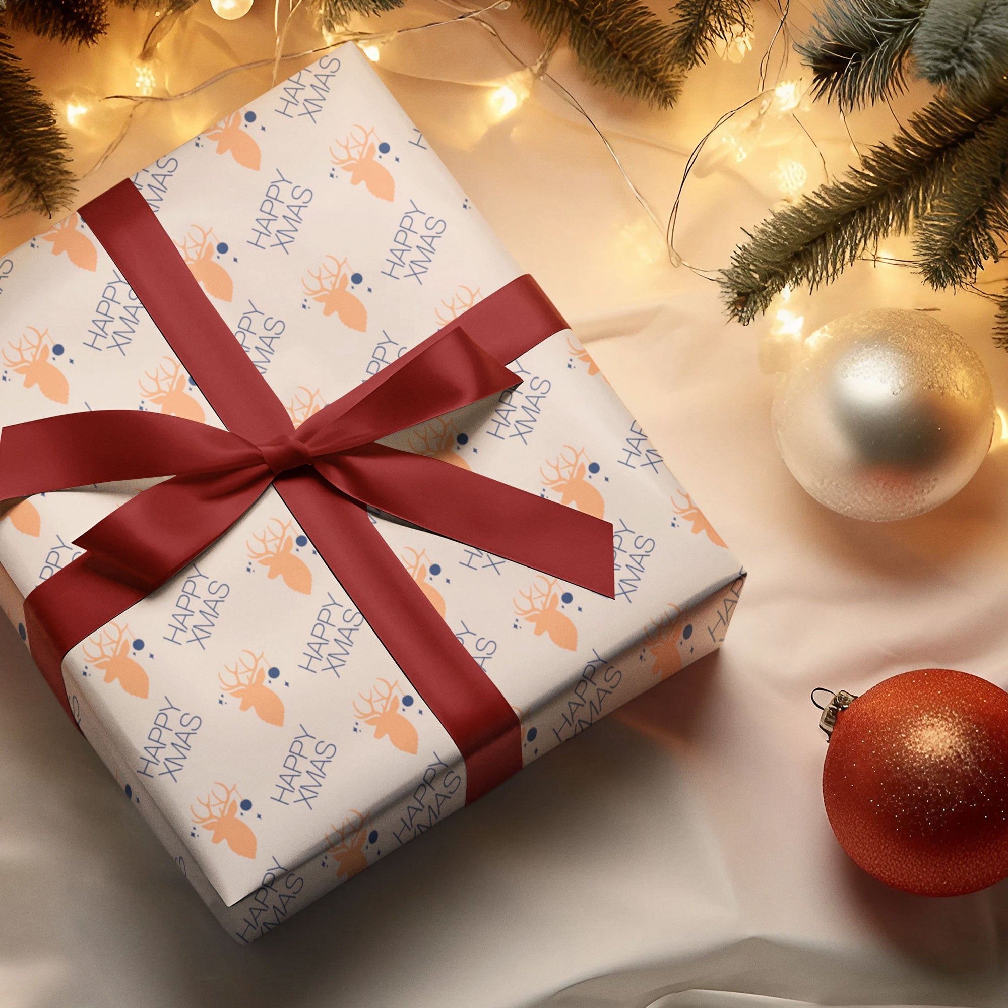 Individuell bedrucktes Geschenkpapier von aufkleberdrucker.de mit einzigartigem Design, perfekt für personalisierte Geschenke.