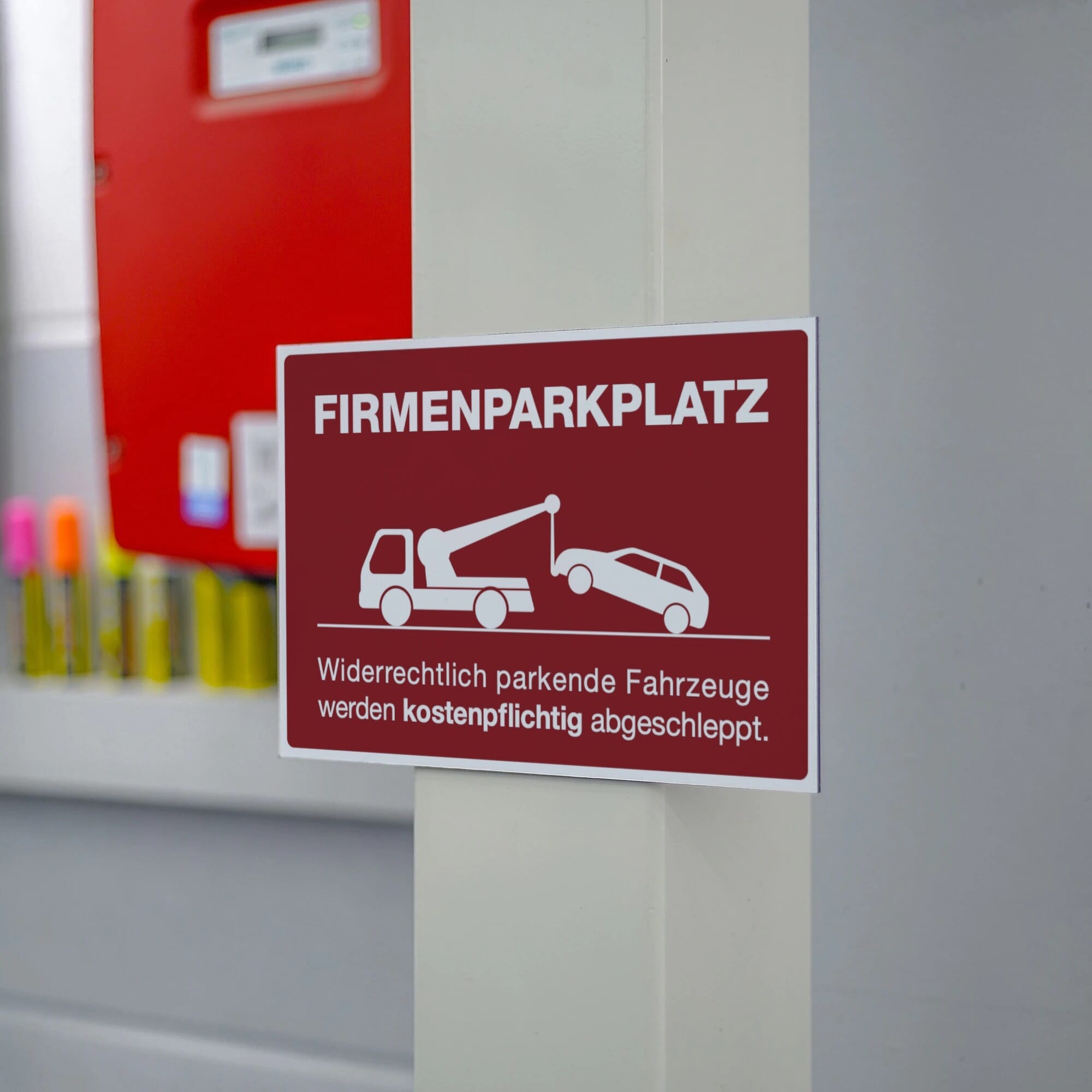 Schild Alu-Verbund Firmenparkplatz (signalrot, 200x300x4 mm)