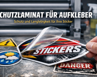 Laminierter Aufkleber im Detail — transparente Schutzschicht über Digitaldruck auf Vinylfolie, aufkleberdrucker.de