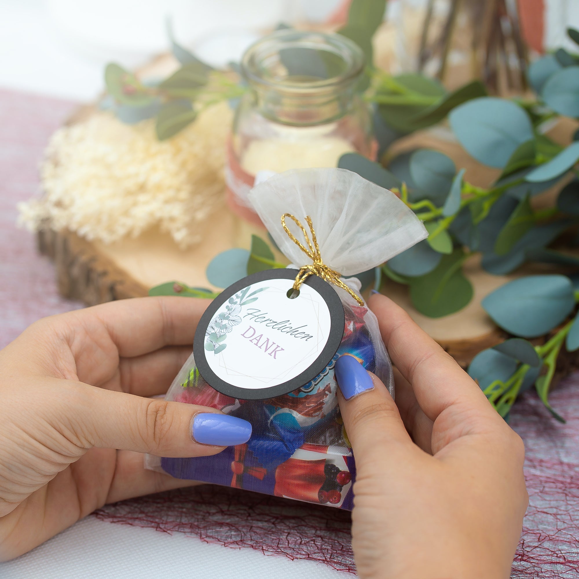 Hochzeit-Aufkleber mit Eukalyptus-Motiv und "Herzlichen Dank" in verschiedenen Größen, schön gestaltet, zum Dekorieren.