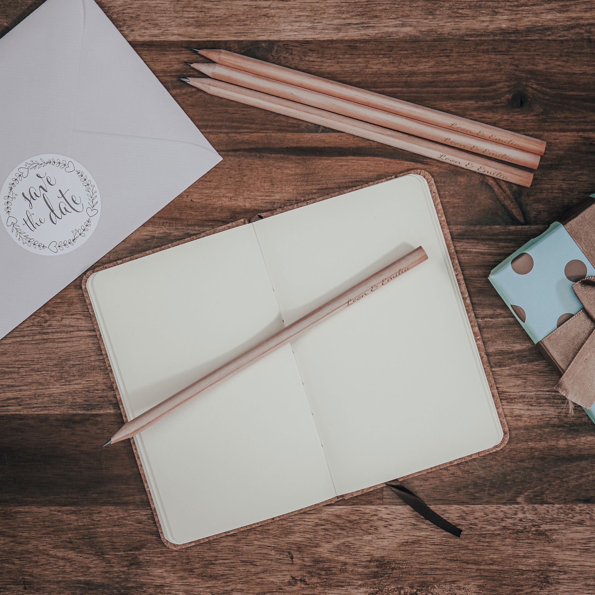 Lasergravierte Dreikant-Bleistifte (25 Stück) - adressaufkleber-fabrik.de