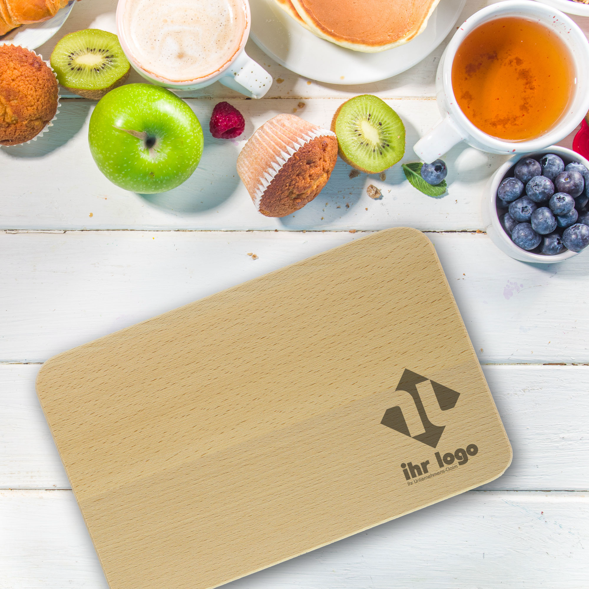 Personalisierbares Frühstücksbrettchen von kinder-druckerei.de mit Gravur, zeigt individuell gestaltetes Motiv, Text oder Logo.