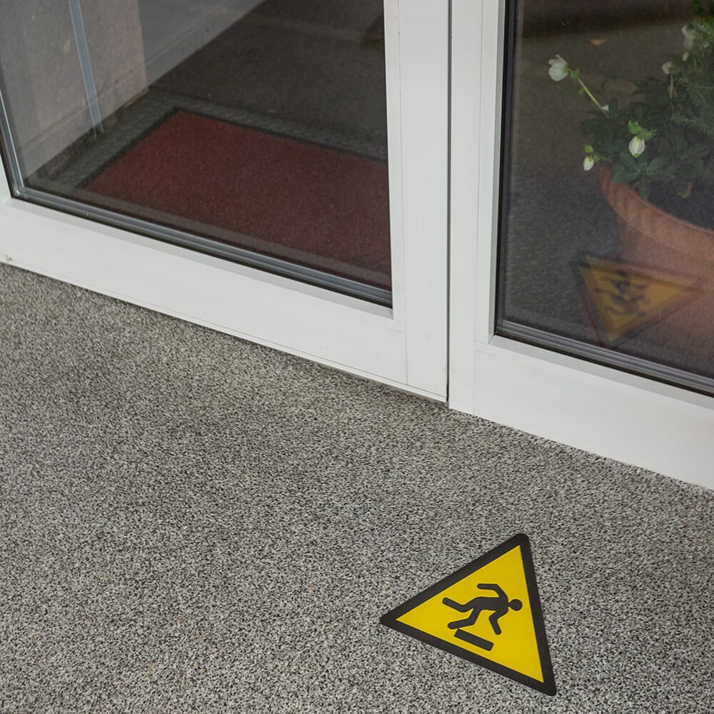 Fußbodenaufkleber mit bunten Bodenaufkleber-Vinyl, ideal für Bodenmarkierungen und Wegweiser in Innenräumen.