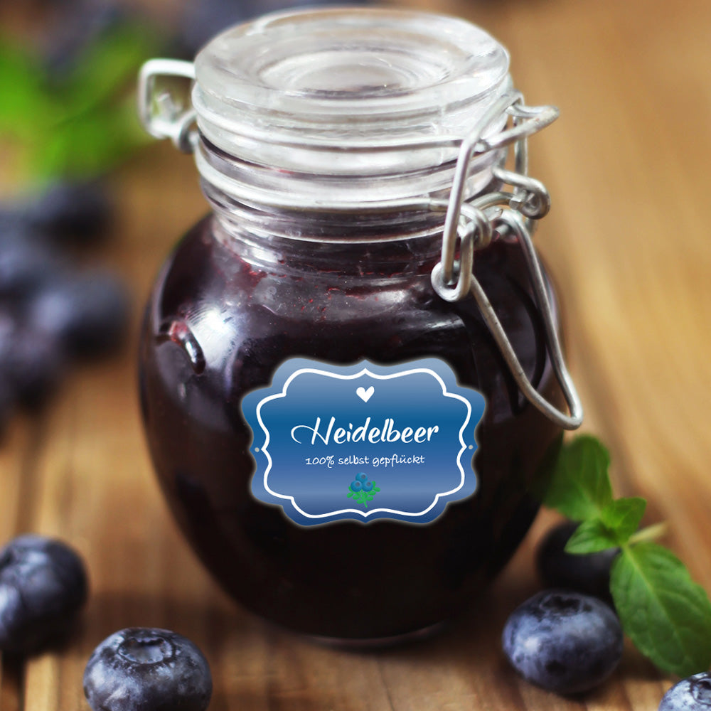 Heidelbeermarmelade Aufkleber im Set, 3 Bögen, frische Blaubeer-Designs auf transparentem Papier.
