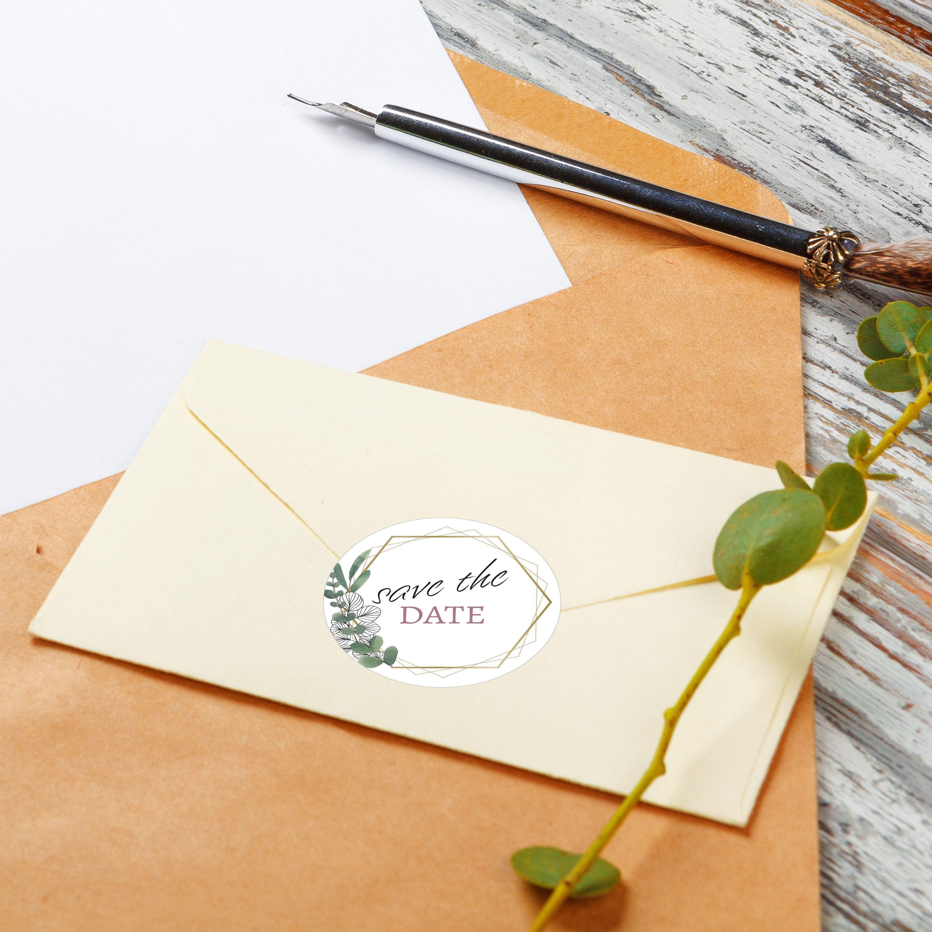Hochzeitsaufkleber mit Eukalyptus-Design, 6-eckig, verschiedene Größen und Texte, für festliche Dekorationen.