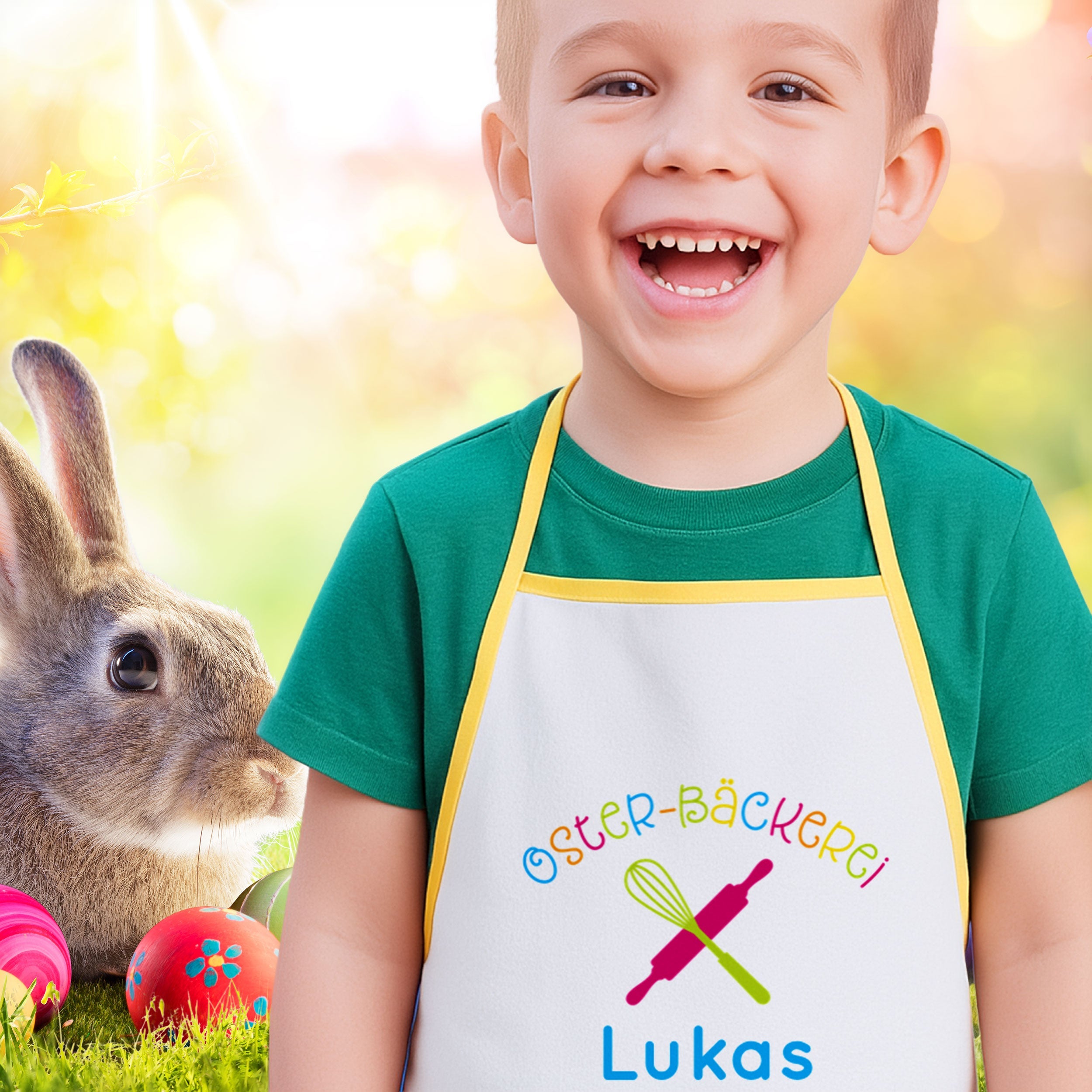Bunte Kinderschürze mit Ostermotiv und individuellem Druck, ideal für Kinder zum Malen und Basteln, von kinder-druckerei.de