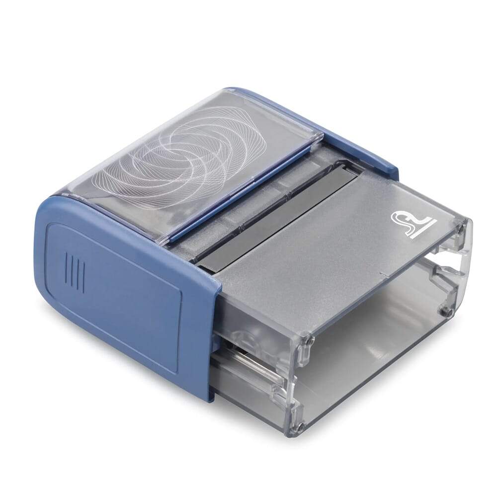 Personalisierter Adress-Stempel Größe 12 (47x18 mm) von stempel-fabrik.de, zeigt den individuellen Stempel mit Adresse.